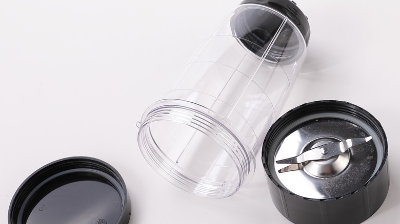 Blender jar disassembled showing blade assembly and sealing area where residue can collect